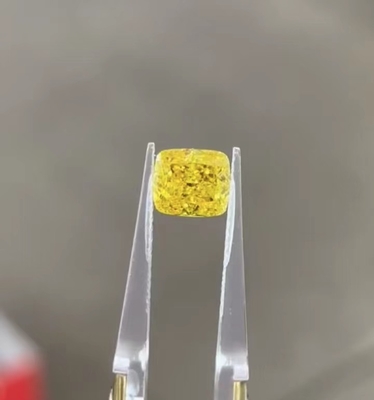 Radiant Lab Created Yellow Diamonds HPHT Grown 10 Mohs Fancy Vivid Yellow VVS2 0.52ct