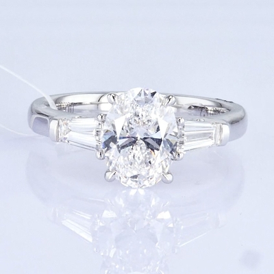 18k White Lab Grown Diamond Ring Three Stones Design 1ct+ D VVS2 Classic Design Oval Shape