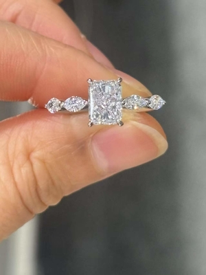 Radiant Cut 1.04ct Lab Grown Diamond Rings IGI Certified Platinum Engagement Ring PT950